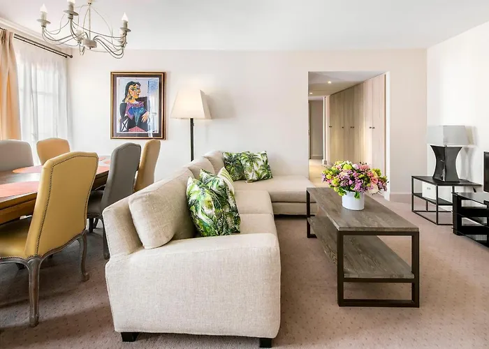 La De La Reserve Apartman *